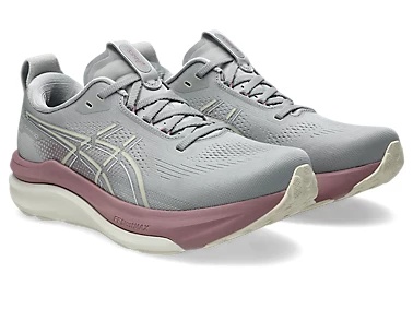 Women’s Asics Gel-Kayano 33